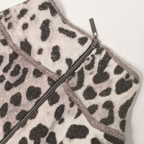 Taupe Leopard Mock Turtleneck Sweater - Picture 7 of 7